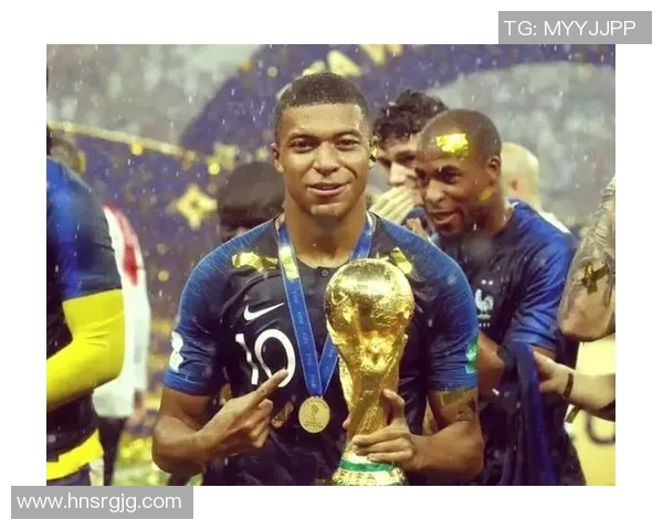 姆巴佩的崛起之路:从天才少年到世界足球之巅的传奇旅程 姆巴佩的崛起之路:从天才少年到世界足球之巅的传奇旅程